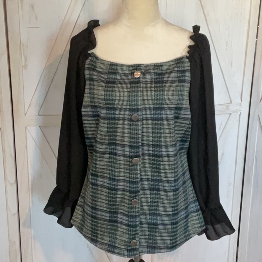 Womens Long Sleeve Plaid Detailed Top NWOT